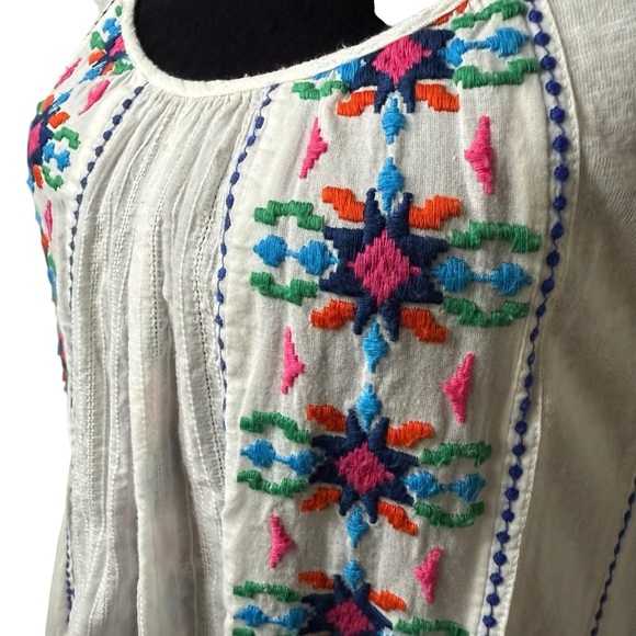 Akemi + Kin | Anthropologie | Noyo Embroidered White Blouse | 100% Cotton - Picture 2 of 8